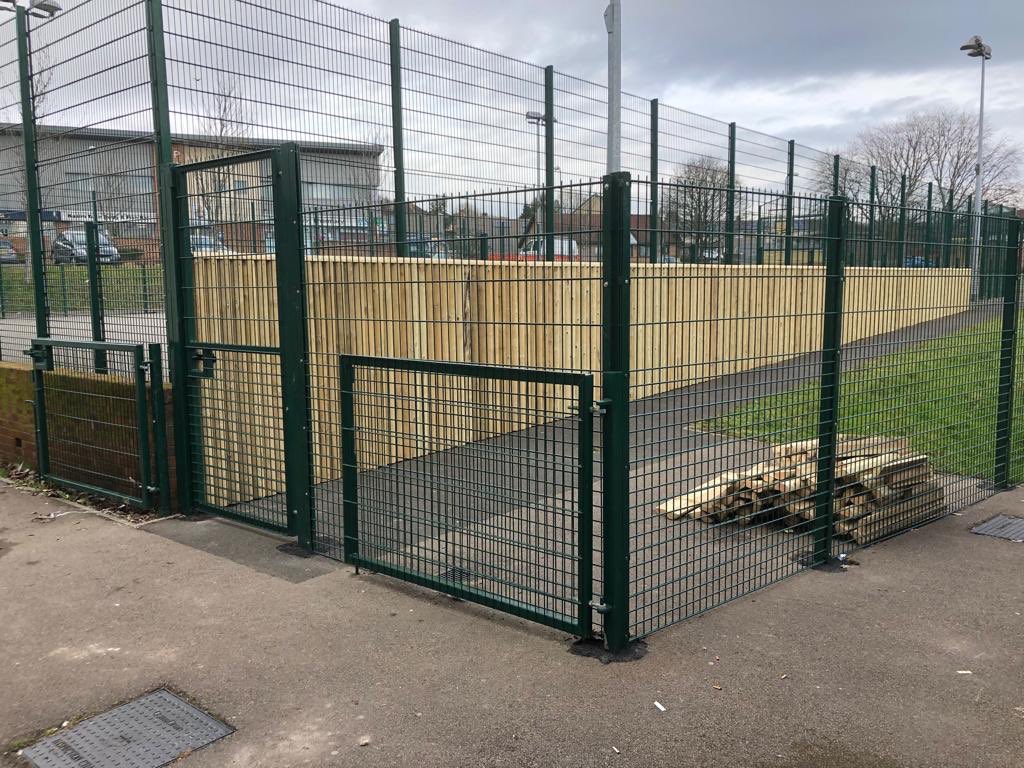 PRICE FENCING tweet media
