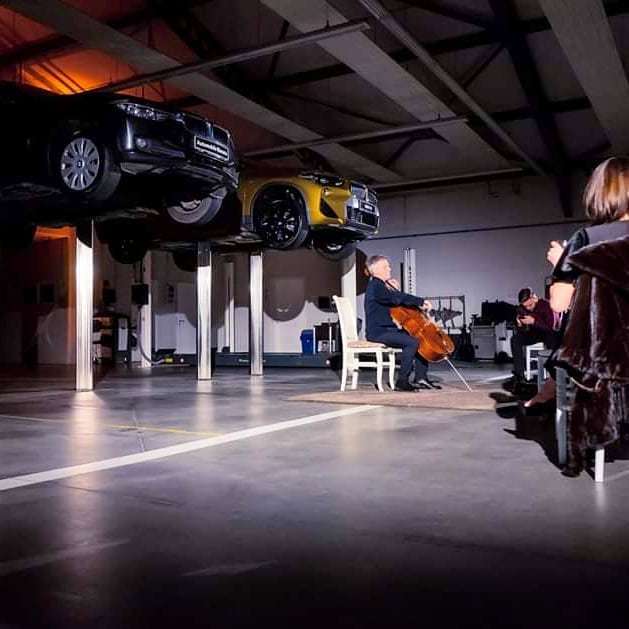 IrinelAndrei's tweet photo. #Throwback to last year, attending a magnificent #cello concert in a #BMW #workshop from #Romania 🎼🎻
---
#bmwrepost #bmwromania #bmwx2 #bmwxdrive #service
---
Via @baloianu.visuals https://t.co/ZXrCW4ThV4 https://t.co/ichvtfXA9h