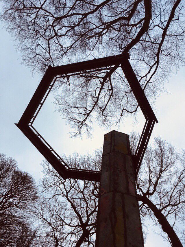 _NinaJM's tweet photo. Many thanks to Lauren and Matt @jupiterartland for hosting our @GeosciencesEd MSc Environment, Culture & Society @UoEGeosStudents A great day talking #landscape #art #sculpture #walking #talking #goalongs #methods #dissertation #plans https://t.co/TrCKiZmbZd