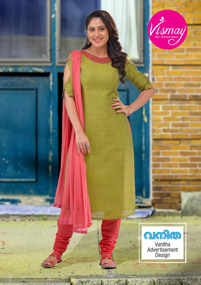 170 Indian designer outfits ideas | indian designer outfits, kurti designs,  kurti designs party wear