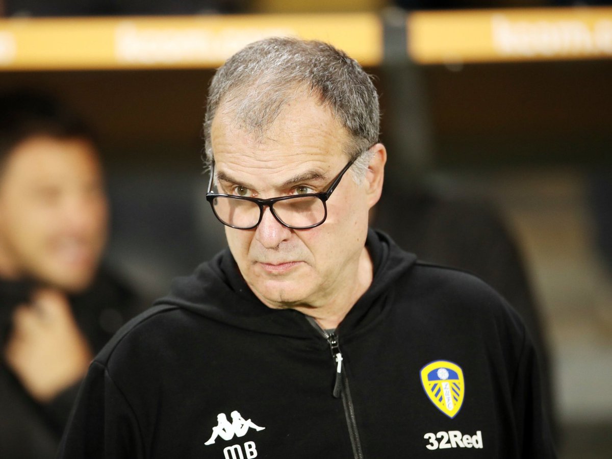 mariodi65791714's tweet photo. 📝 Cita semanal
➡️ “El entrenador puede tener muy buenas ideas, muy buen método, pero si los jugadores no son capaces de llevar al campo las ideas y lo que tú estás trabajando, el entrenador es malísimo”
👉Marcelo Bielsa https://t.co/GifBy6RrzN