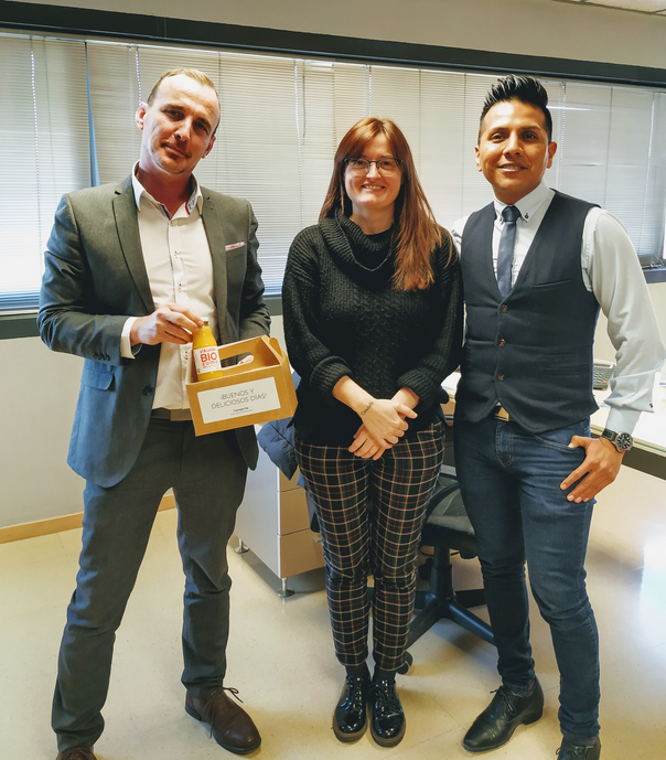 CampanileSpain's tweet photo. Hoy podemos asegurar que será un #FelizLunes #MWC19 con nuestro #CampaLeCroissant 🥐¡Mira qué fácil es! ¡Agradecidos a todas las empresas que nos han recibido! #BNetwork  #Frimatec @HWS_iberica @aena #AeroportSabadell (1/2) https://t.co/jMjJERjHmC
