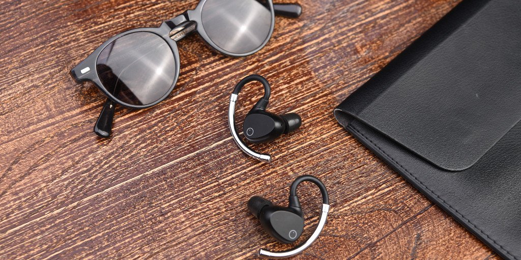 Fuel the everyday with a superior audio experience like no other. #EOZ
#eozaudio #headphones #wirelessheadphones #wirelessearbuds #wirelessearphones #earbuds #earphones #wireless #truewireless #soundquality #technology #audio #highqualityaudio #wirelessmusic #music #listening