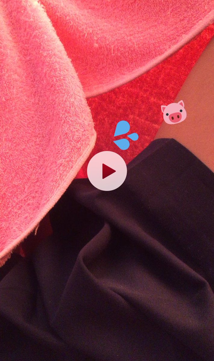 pink tweet media