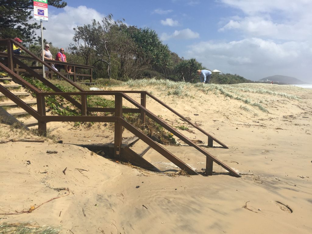 CouncilSCC's tweet photo. 👋 #CycloneOma! Now for the clean-up
Overall our coast has been lucky with the impacts of #tcoma: https://t.co/OS10Ba32Pl
Over the next week our crews will be out fixing any issues and getting our beaches and accesses back to great condition
#healthysmartcreative #sunshinecoast https://t.co/Z9TpxYB3kN