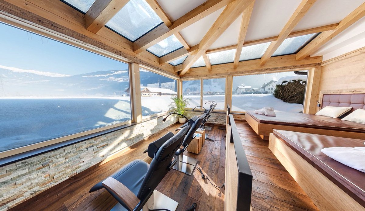 Zeit zu zweit! Genießen Sie ein paar ruhige Momente in unserem Ruheraum. 🥰
#Austria #Tirol #Innsbruck #Zillertal #ZellamZiller #Ferienhotel #Sonnenhof #Ferien #Urlaub #Sonne #Winter #Schnee #Hotel #Familie #Erholung #Wellness #Entspannung #Sauna #Eisgrotte #Ruheraum #Ausblick