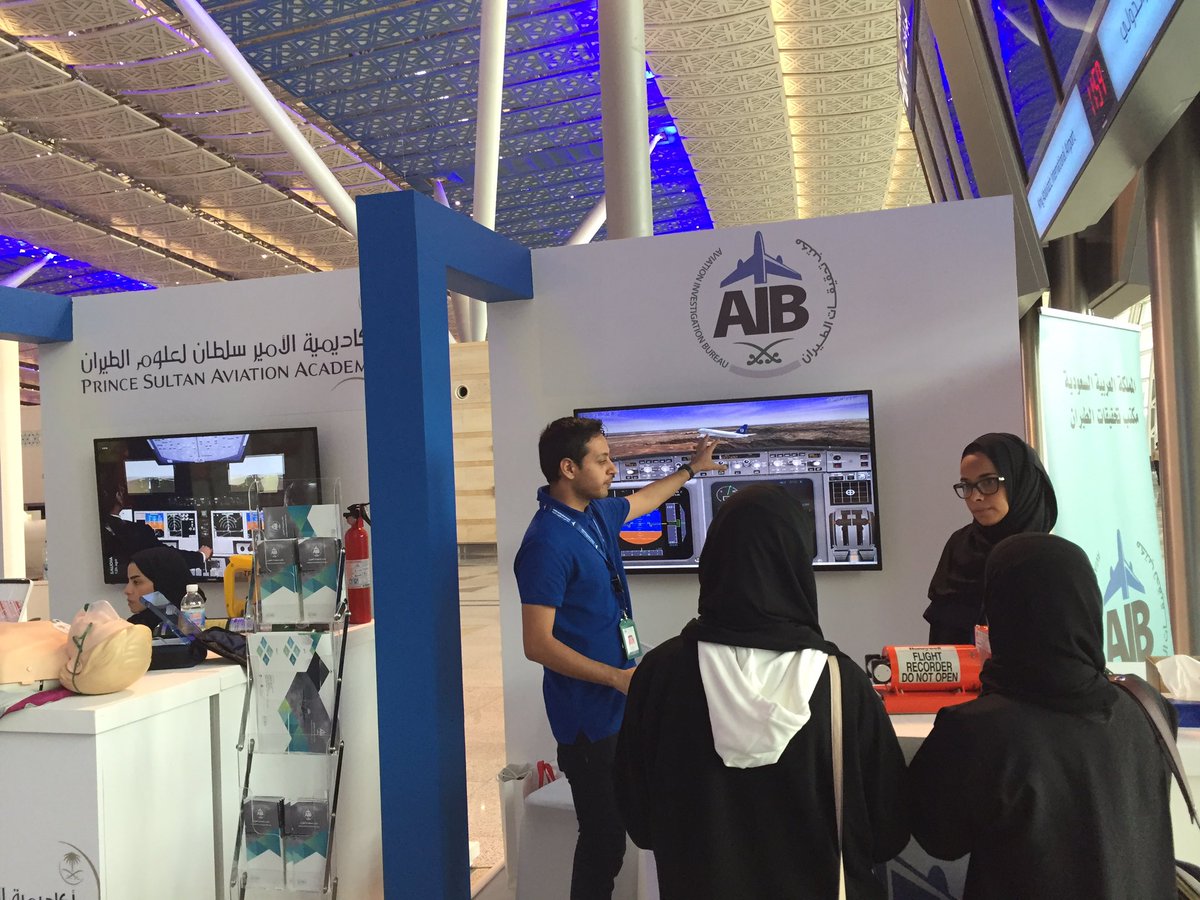OmarSonb's tweet photo. مشاركة مكتب تحقيقات الطيران في مطار الملك عبدالعزيز في الصالة رقم ١ في معرض السلامة الأول.
#safetyfirstExpo 
#معرض_السلامة_الأول 
@AIB_KSA 
@KAIAirport https://t.co/FKoAdAzO6r