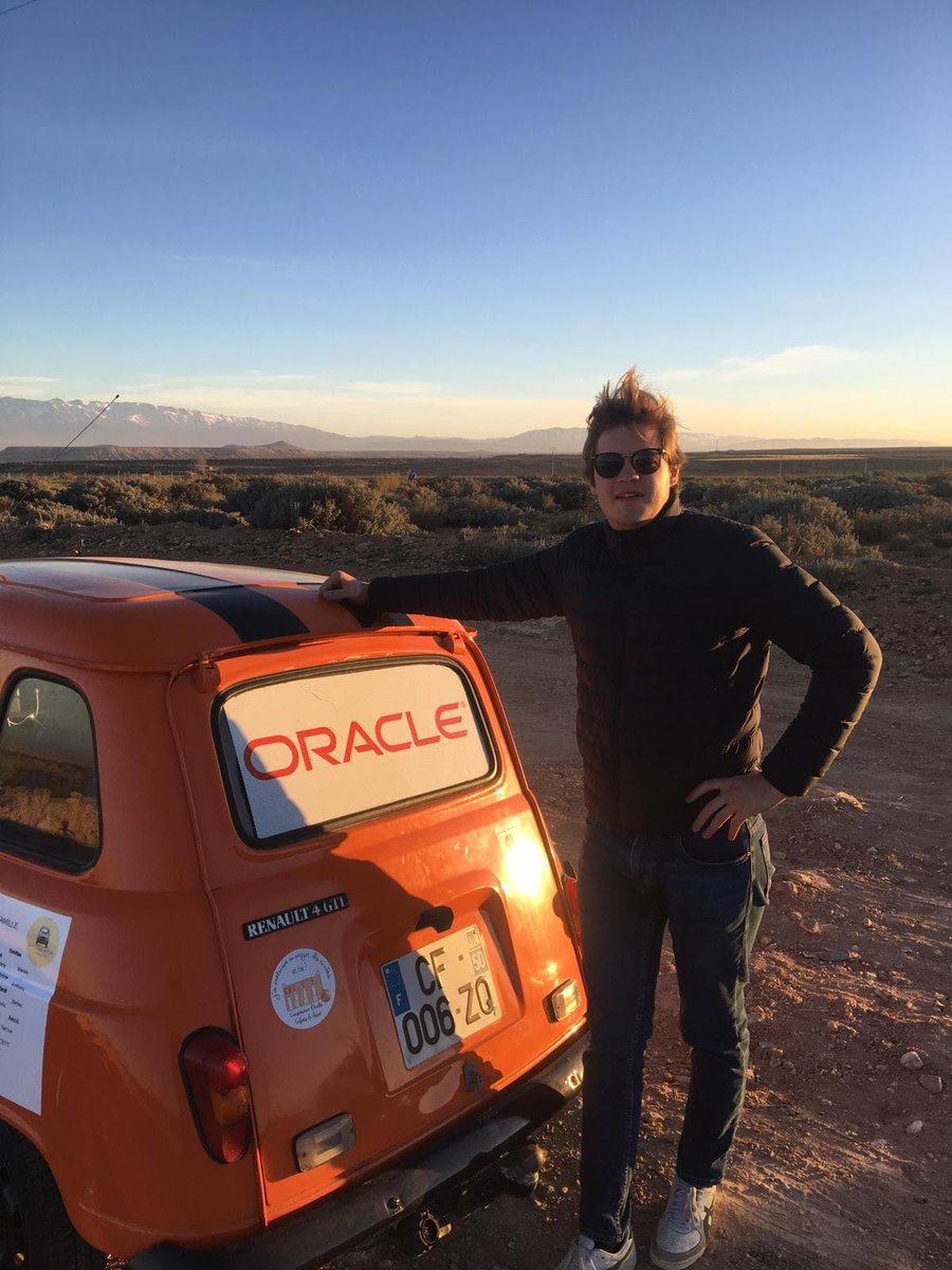 Oracle_France's tweet photo. 🚗💨 Oracle est présent sur les routes du @4L_Trophy depuis quelques jours. Merci à @SibillotteLouis pour ces photos prises au Maroc et bonne chance à lui pour les prochaines étapes du périple. 🤠 #LifeAtOracle #OracleSengage https://t.co/qVjsbSR0ZG