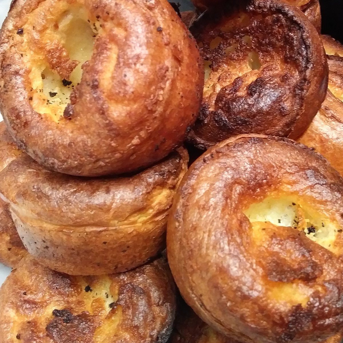 FelinGanol's tweet photo. Crusoe winter wheat makes great Yorkshire puddings! #localgrain #stonegroundflour #knowyourfarmer https://t.co/8RRulZQB69