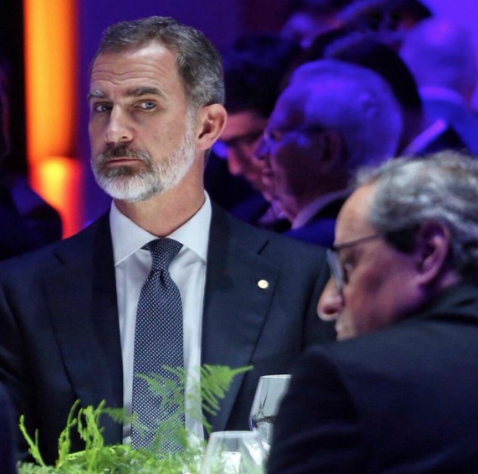 PoliticayModa's tweet photo. No sé qué queréis que os explique. La mirada lo dice todo #bodylanguage https://t.co/C3RSTTkISI