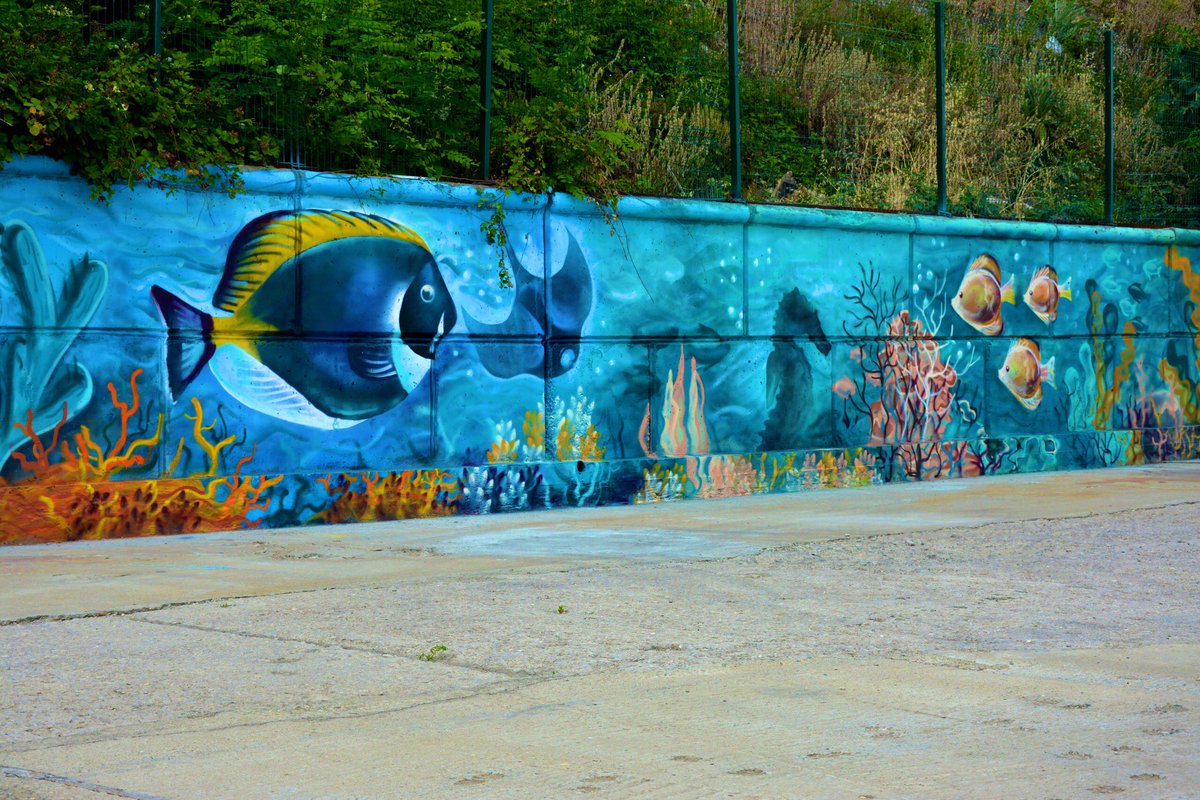 STENACLUB's tweet photo. Decorated more than 150 meters of the embankment drawings. Now in the village. Nebug is the brightest beach area https://t.co/p06kaHDBsl