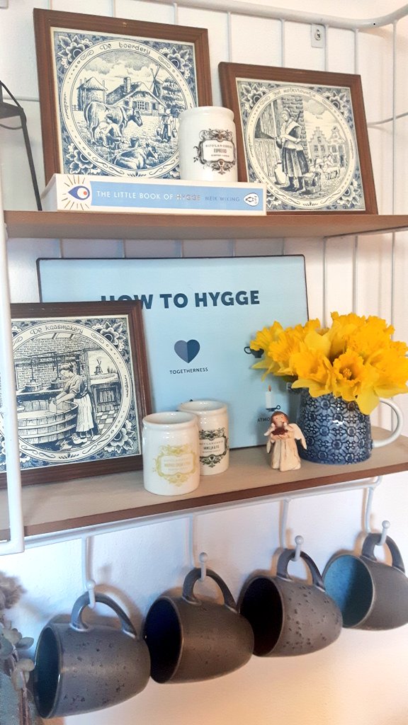 LivingCozy's tweet photo. Finding beautiful #treasures in my attic! Feeling #inspired by the beauty of a new season! #Spring #DutchBrocante #FarmHouseDecor
#Hygge #FavoriteThings #SpringHappiness ππ€π https://t.co/Ps3SQosnHK