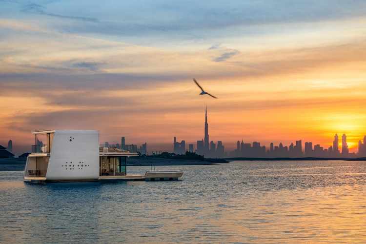 10ZoneUAE's tweet photo. #UAE residents can now enjoy a unique ocean living #lifestyle with the rise of #floating seahorse #villas: https://t.co/HqcE50wfCZ https://t.co/8PjUf3UWou