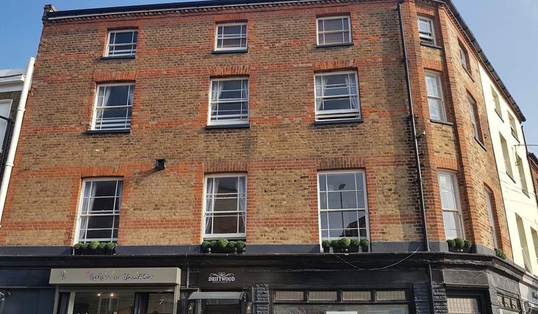 DriftwoodApart1's tweet photo. Driftwood Apartments Broadstairs 
Holiday Apartments available for rent. 2 bedroom penthouse apartment &amp; 4 bedroom duplex apartment.
Book Now https://t.co/a26udcSMzx
#Broadstairs #selfcatering #accommodation #apartments https://t.co/tREpTeM1PX
