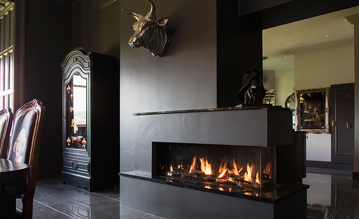 JurassicHols's tweet photo. Spring, Summer, Autumn or Winter.  Whatever the weather there's a warm welcome at Glen Cho Breagha!

#MondayMorning #MondayMood #propertyofthemonth #GlenChoBreagha #fire #interiordesign #decor #quirky #individual #JurassicCoast #Scotland https://t.co/uPMGW80RoT