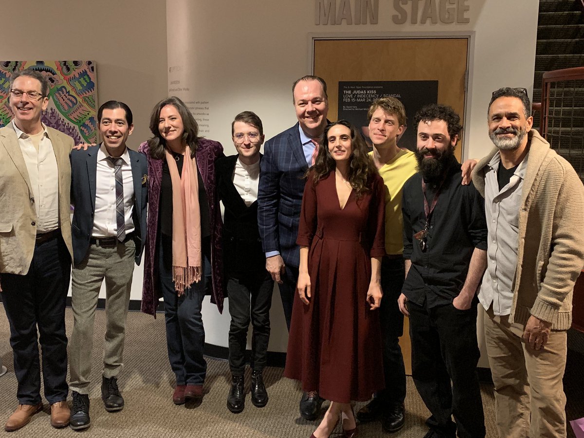 MayorOfTheatre's tweet photo. RUN to @BostonCourt to see THE JUDAS KISS. #RobNagle as #OscarWilde is a revelation. The cast is extraordinary. Congrats Michael Michetti for opening a door into the soul of this brilliant, flawed human being https://t.co/9B0LCkAVNY