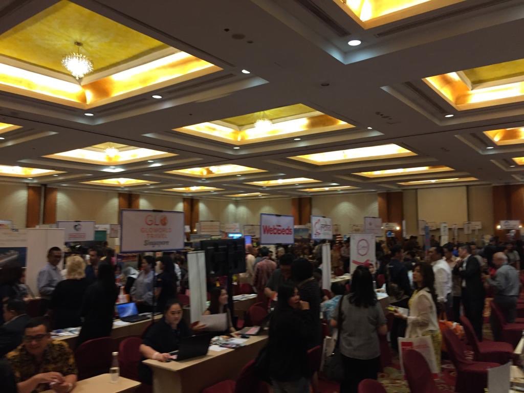 IrlEmbIndonesia's tweet photo. #working4irl today at Travelmart Indonesia, and revealing why Indonesia should #discoverireland. Almost 3,000 visited in 2018; letโs hope more will #jumpintoireland this year! @dfatirl @dfatravelwise @TourismIreland @Failte_Ireland https://t.co/CuGHJsi6Na