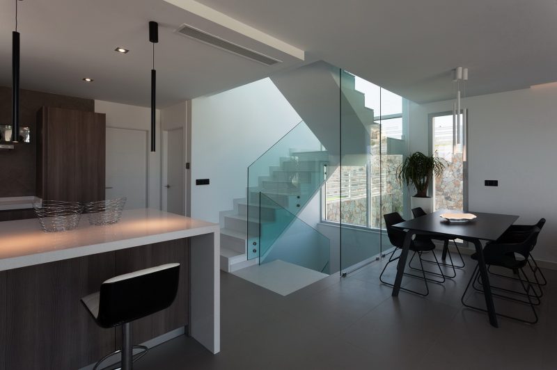 Ceramica_Saloni's tweet photo. ~ PROJECTS with Saloni~
ENG. Balcón de Finestrat.The light of the Valencian coastline is the hallmark of an architecture.
ESP. Balcón de Finestrat. La luz propia del Levante valenciano es el sello de esta arquitectura.
Architect: Pedro Gambín Hurtado #ProjectsWithSaloni https://t.co/QSCCDLbpBk