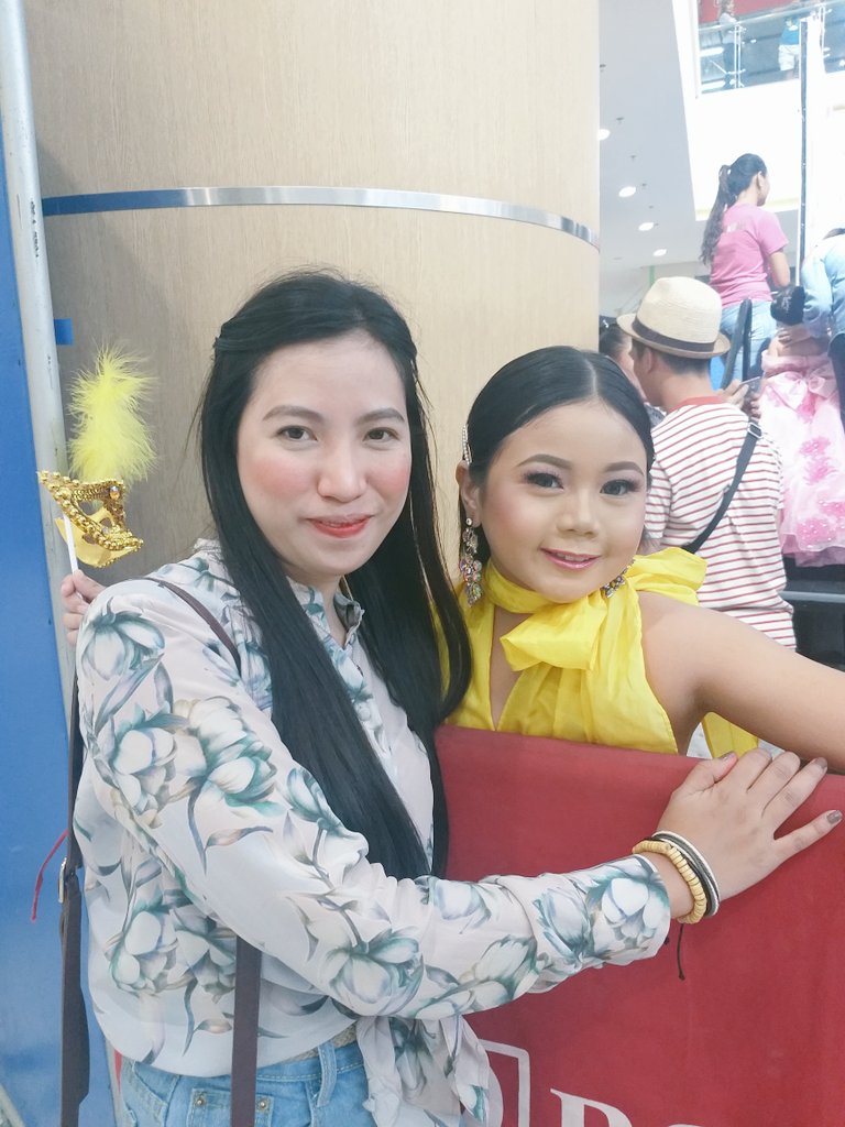 _4eronn's tweet photo. Appreciate you so much for supporting ytel's fashion show kahit na taga Parañaque ka pa still you gave time for them and for her. I know past is not really good to me pero kung ikaw naman yung Ngayon sobrang maraming salamat panginoon. 😊 https://t.co/Qcak7VqTAG