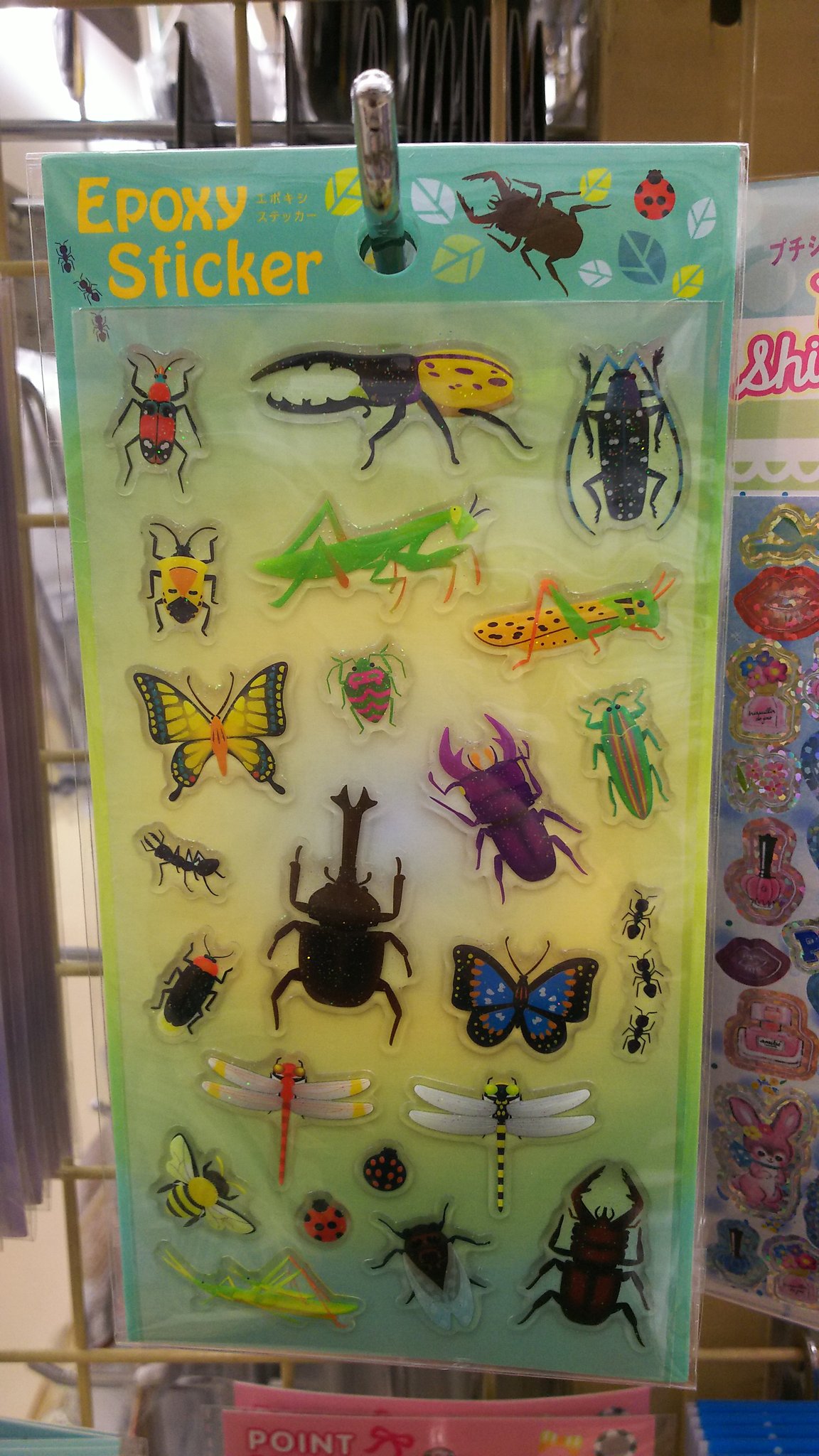 あっぷる 昆虫シールはカメムシが2匹も入ってるし クラゲの透明シールがあるし きのこのインデックスラベルがあるし セリアの シールがすごく攻めてる あとネコのマスキングシールが超かわいい セリア T Co V32oy8r3mr Twitter