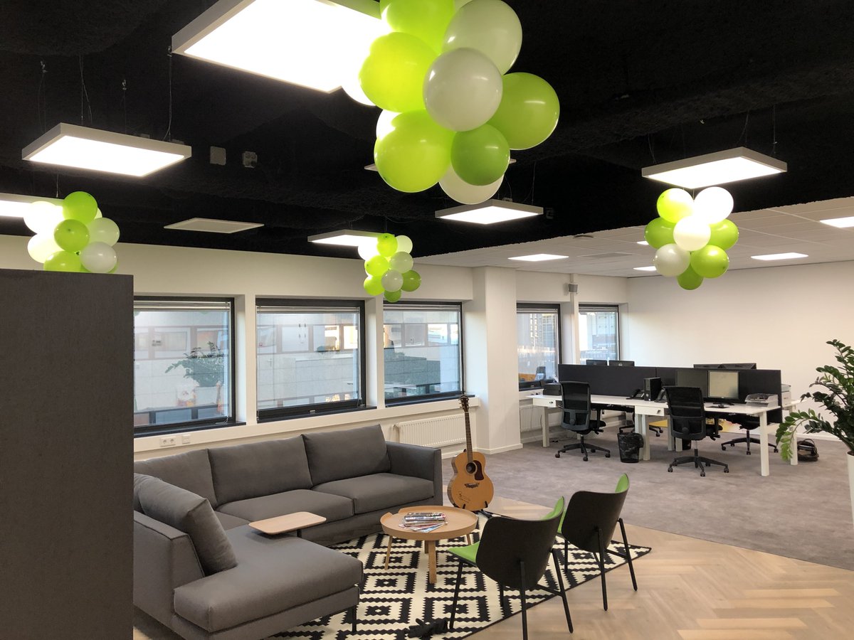 Markteffect's tweet image. Wij zijn verhuisd naar een nieuw kantoorpand!! Directeur Hesam Fahimi licht toe: ''We waren uit ons jasje gegroeid.'' Benieuwd naar ons pand? Kom gezellig langs voor een heerlijke kop koffie! #marktonderzoek #markteffect #verhuizing #groei