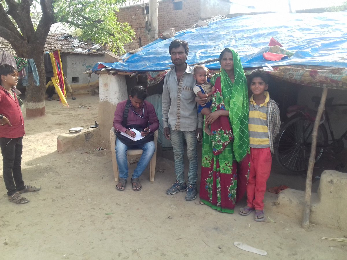 Kabeeraazad's tweet photo. #RYVP झालावाड़ की टीम सागर सोनी,मुकेश गजराज,यश सर्राफ ने आम जन तक पहुंचाई सरकार की आवाज़। #गरीबोकिसरकार
@ashokgehlot51
@SachinPilot  
@ZeeNews 
@abpnewstv 
@aajtak https://t.co/n39IfDuvHq