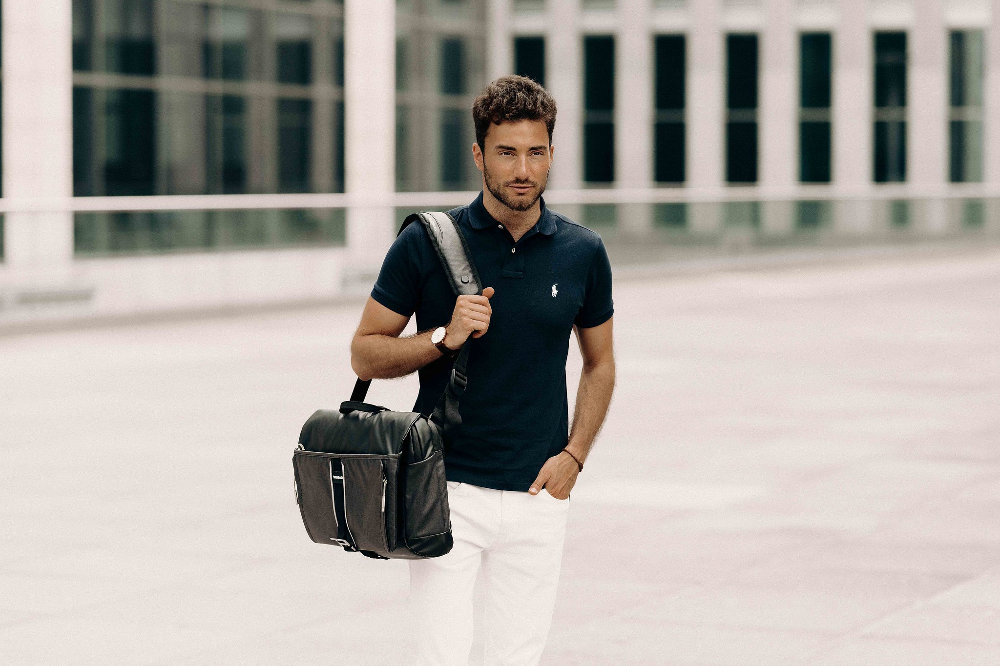 samsonite 2wm messenger