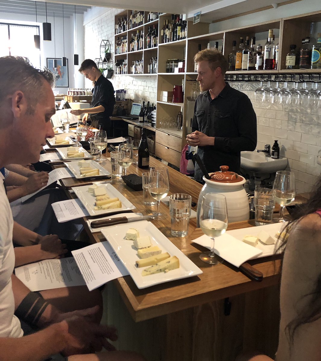 harperandblohm's tweet photo. An excellent line up of pairings by @unionwinestore for tonight Cheese & Wine.
#unionwinestore #harperandblohm #cheeseandwine #wineandcheese #cheeselover #cheese #wine #cheesemonger #lovemyjob #melbournecheesescene #pontleveque #brillatsavarin #firstkonig #stilton #laluna https://t.co/Xu1lodQFOv