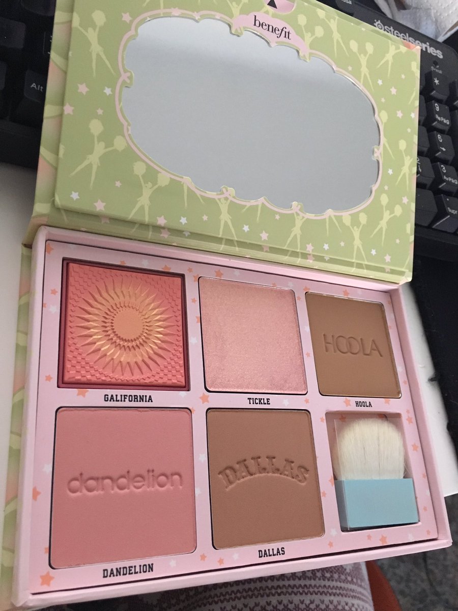 WithNhoa's tweet image. Pero qué cosa más bonita de paleta 💕 #pinksquad @benefitspain @sephora_spain
