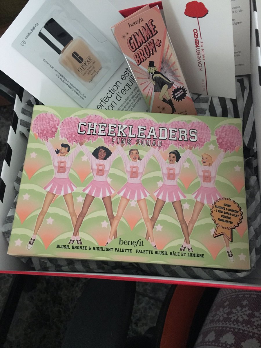 WithNhoa's tweet image. Pero qué cosa más bonita de paleta 💕 #pinksquad @benefitspain @sephora_spain