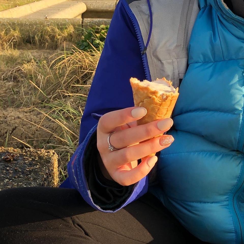 menaiholidays's tweet image. Lisa stayed with us last week &amp;amp; is writing an article for @simplethingsmag on her time on #Anglesey. We're looking forward to reading the April issue! Here are some lovely snaps from their walk from Rhoscolyn to Trearddur Bay.
#northwales #springbreaks #holidaycottage #familytime