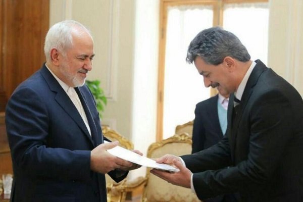 AjansMehr's tweet photo. مهر بررسی کرد؛ علاقه خاص سفیر ترکیه به فرهنگ ایرانی    @orsdarya https://t.co/kKnaVJhpAR https://t.co/PQVTnYE3nH