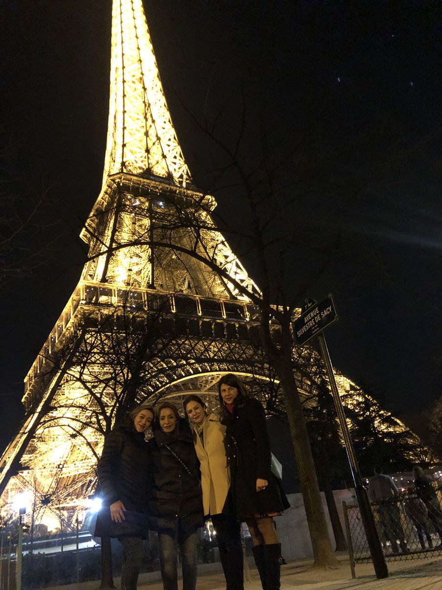 shadibr's tweet photo. #Frenchify is the word I learnt today👯‍♂️👯‍♂️ 🇫🇷🥐🍷🥖☕️ #SistersReunion https://t.co/k0Y13UW5Ls