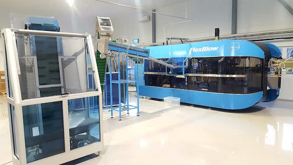 interplas_news's tweet photo. .@FlexBlow commits to Industry 4.0 plant in #Lithuania 🇱🇹

https://t.co/Co3q4EtKeK

#Industry40 #machinery #DigitalTransformation https://t.co/Ys5990IbYg