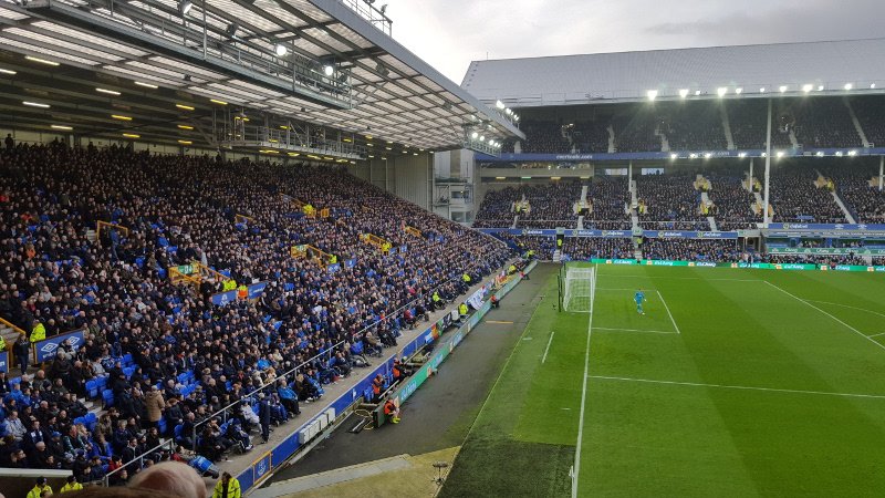 ViewMersey's tweet image. With our property only 6 miles away from #Anfield and #GoodisonPark, grab your scarfs and flags and come and stay in our beautiful apartment bit.ly/2NyYnYJ #Liverpool #LFC #Everton #EFC