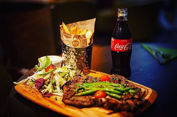 LeMadisonGrill's tweet photo. Have you ever heard the phrase, "good food is a good mood"? Well, it seems obvious if you're having a #ManicMonday that a tasty American steakhouse favourite is all you need to cheer up! 🍴🔥

https://t.co/VEv1d6Gbcp https://t.co/wx5GWuQXeS
