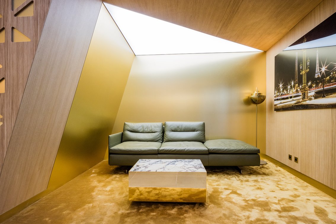 styliqueParis's tweet photo. Nouvelle rénovation du hall d'entrée d'un immeuble de bureaux à proximité de l'Arche de La Défense. #stylique #construction #immobilier #paris https://t.co/pSyu7Sh6rX