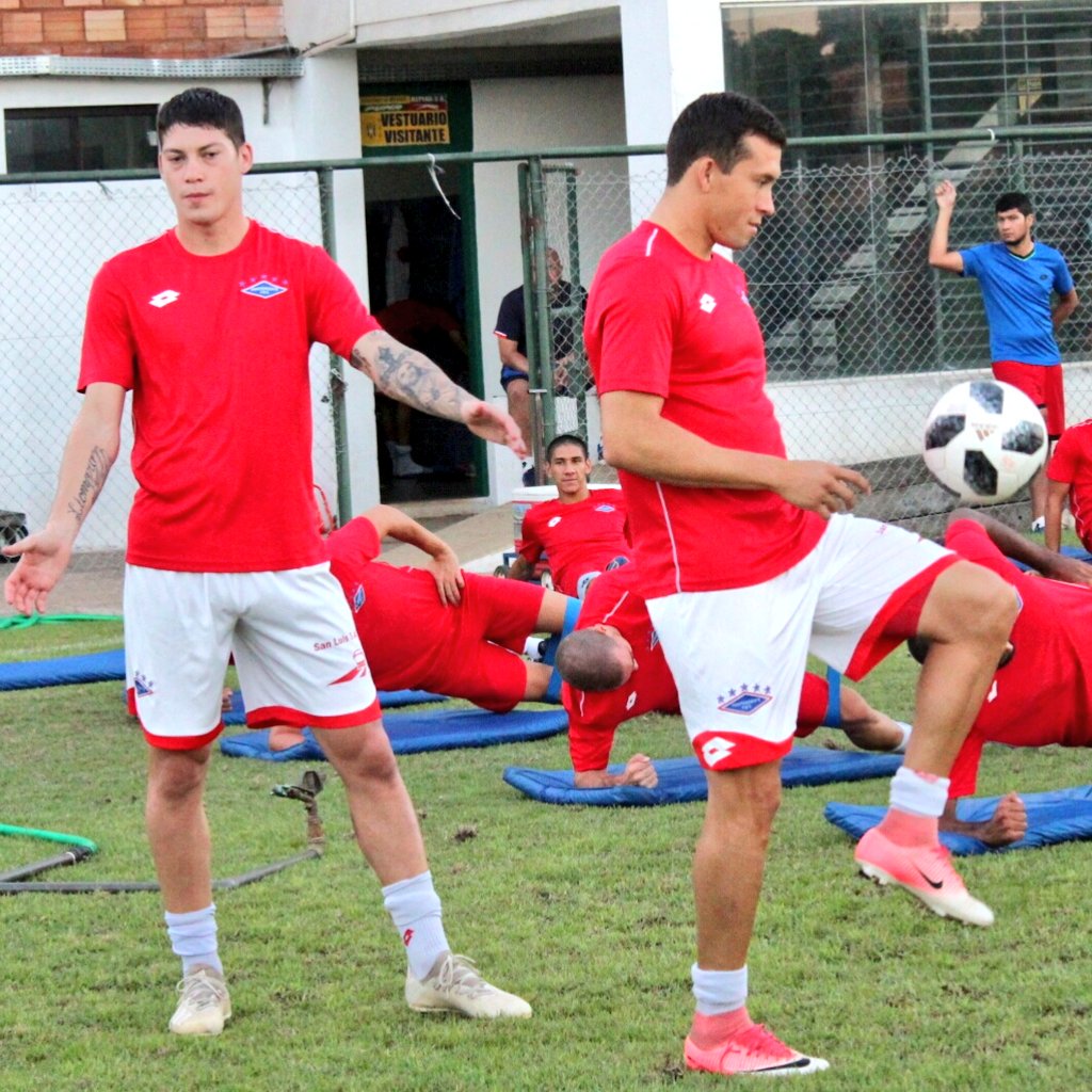 Indefbc1925's tweet photo. #Dia_7
Amistoso de preparación...
Estadio Erico Galeano
En la mañana del domingo el independiente fbc,  disputó otro amistoso...el rival de turno el Deportivo Capiatá...
D. Capiatá 4  Independiente fbc 4
#Vamos_que_Inde https://t.co/lSATBdT2mr