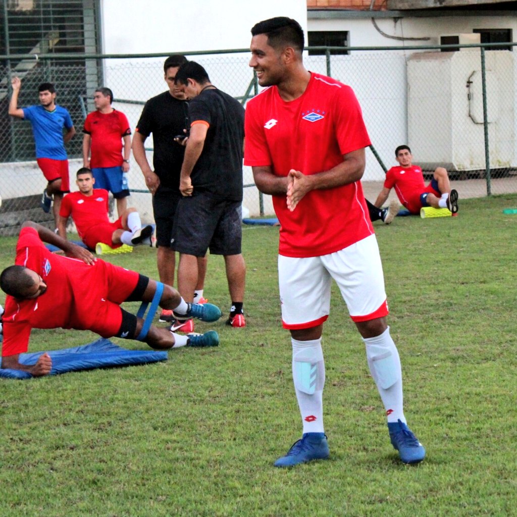 Indefbc1925's tweet photo. #Dia_7
Amistoso de preparación...
Estadio Erico Galeano
En la mañana del domingo el independiente fbc,  disputó otro amistoso...el rival de turno el Deportivo Capiatá...
D. Capiatá 4  Independiente fbc 4
#Vamos_que_Inde https://t.co/lSATBdT2mr
