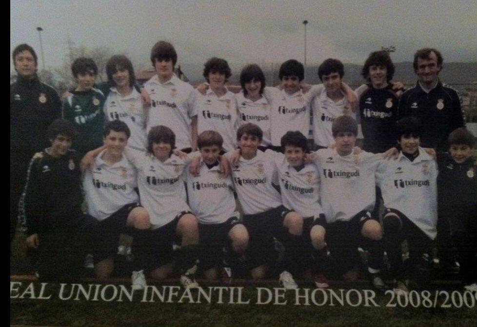 FacundoCeriani's tweet photo. Dedicada a tu memoria Edu, allí donde estés, una persona que dió muchísimo por el @REALUNIONCIRUN https://t.co/iZXxF6VxCG