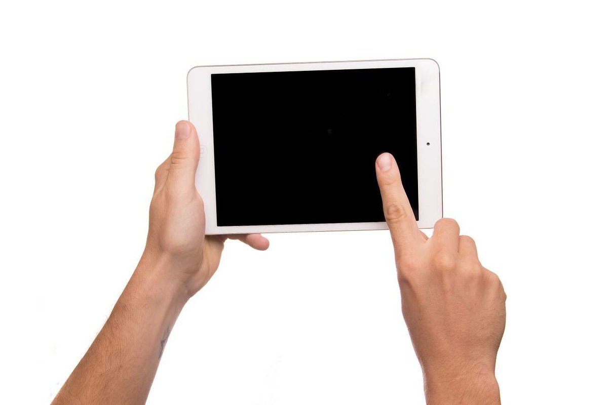 MobiTechShef's tweet photo. 🌟 iPad 2/3/4 Screen Repair - £40 🌟

🌟 iPad Air 1 &amp; Mini 1/2/3 Screen Repair - £50 🌟

Tweet us to find out more! 😃

#ipadrepair #sheffieldissuper https://t.co/wrtHzTFFLz