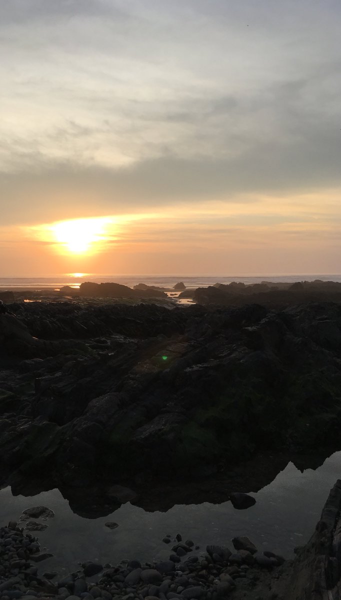 #SpotlightOnBude 
Our news editor Aaron paid a visit to his local beach, Crooklets, at the weekend — what a perfect day for a coastal stroll! 🌞
Spring is definitely on its way! What have you been getting up to in the sunshine? 
#Bude #Cornwall #Crookletsbeach #LoveWhereYouLive