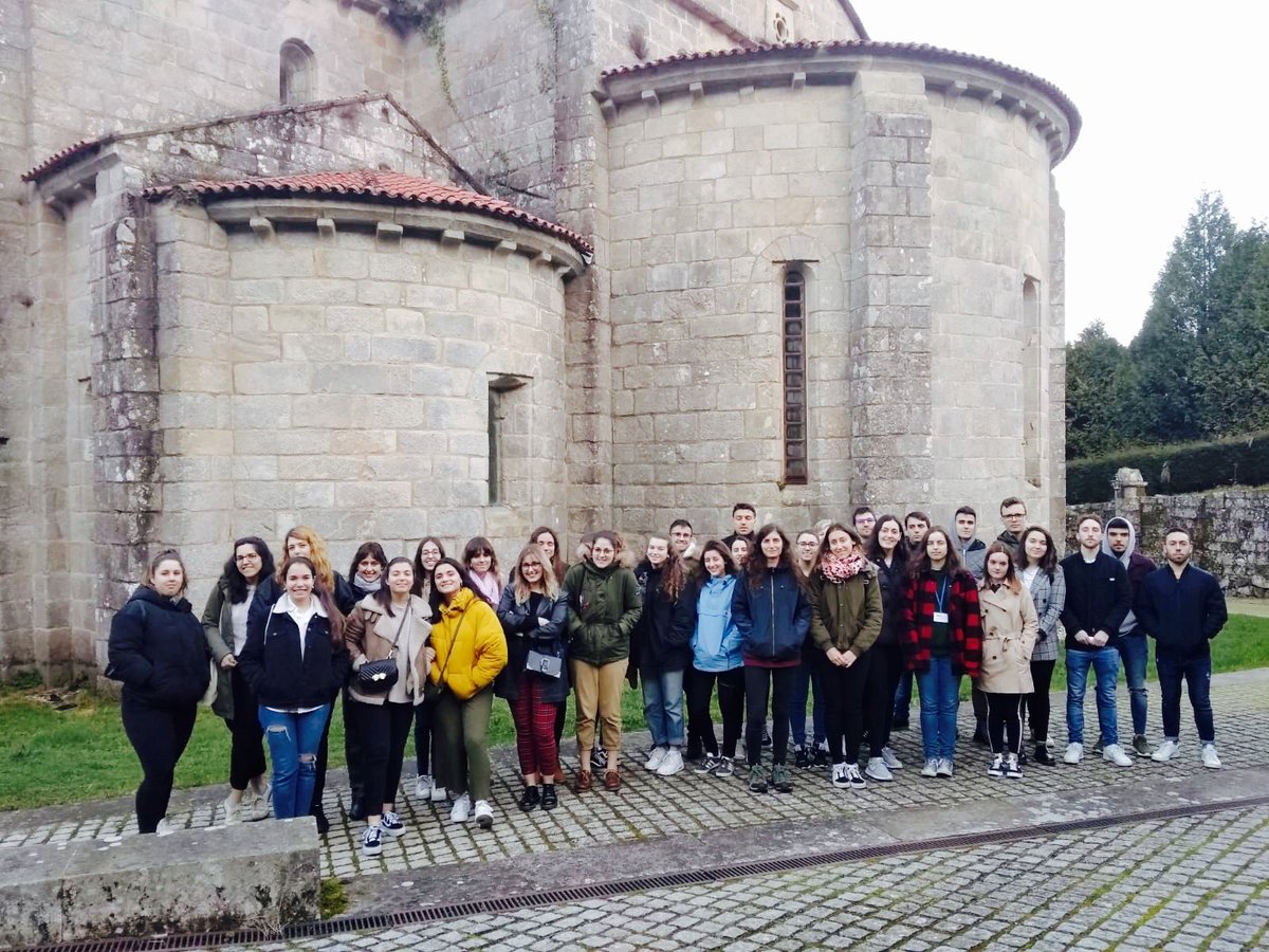 CarlosOrozaCIFP's tweet photo. Unha mañá espectacular para 1º e 2º de #CSGUIA entre viños e camelias, visitando o mosteiro de Armenteira, a adega Torres de Asorei e o espléndido @PazoDeRubianes
Mil grazas pola vosa acollida!!
#aprenderfacendo https://t.co/CySW7SXNmo