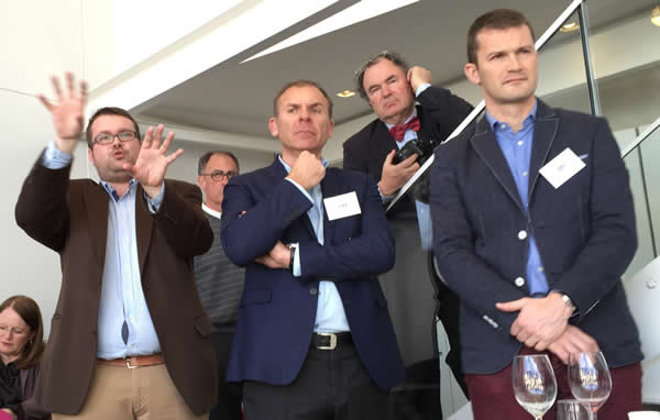 Albertosoria's tweet image. #ROLLAND (3) Se hizo famoso x sus #vinos EXHUBERANTES, elaborados con uvas MUY MADURAS cosechadas tarde. Encantaron al crítico norteamericano Robert #Parker.
- "Con el @CalentamientoGlobal, eso está pasado de Moda".