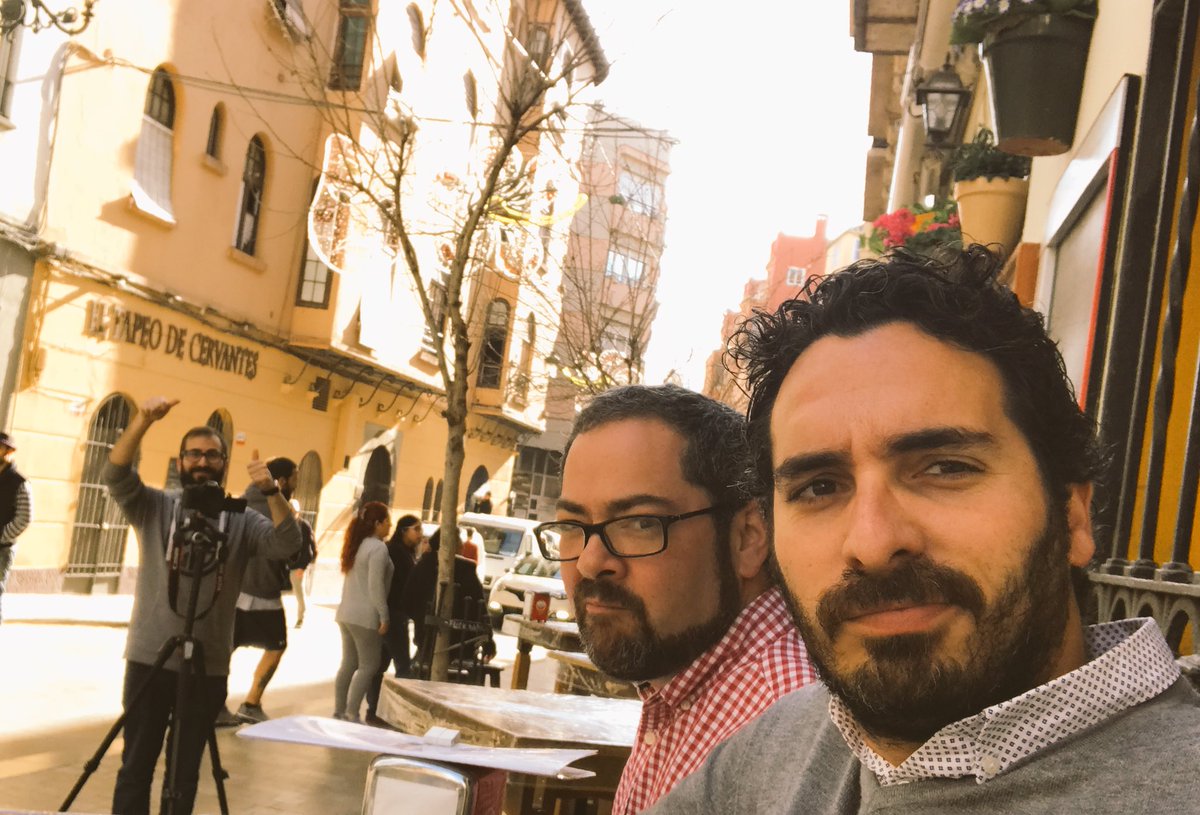 CarnavaleandoTV's tweet photo. Quillo!! Otra vez grabando Carnavales? Otra vez picha, otra vez 😅 #carnavalmlg #carnavaleando #elrepique https://t.co/LHMRuAh8EH