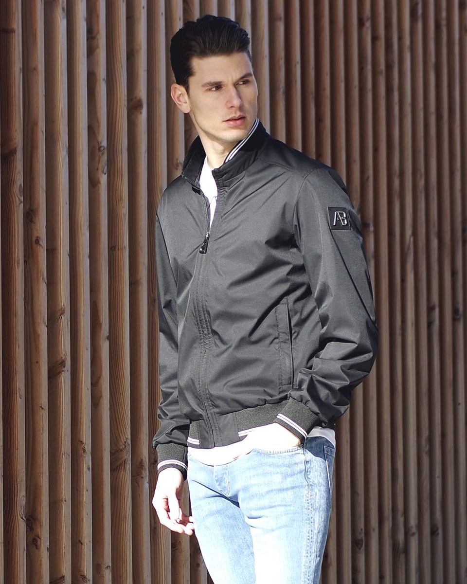 Denny Büttner tweet media