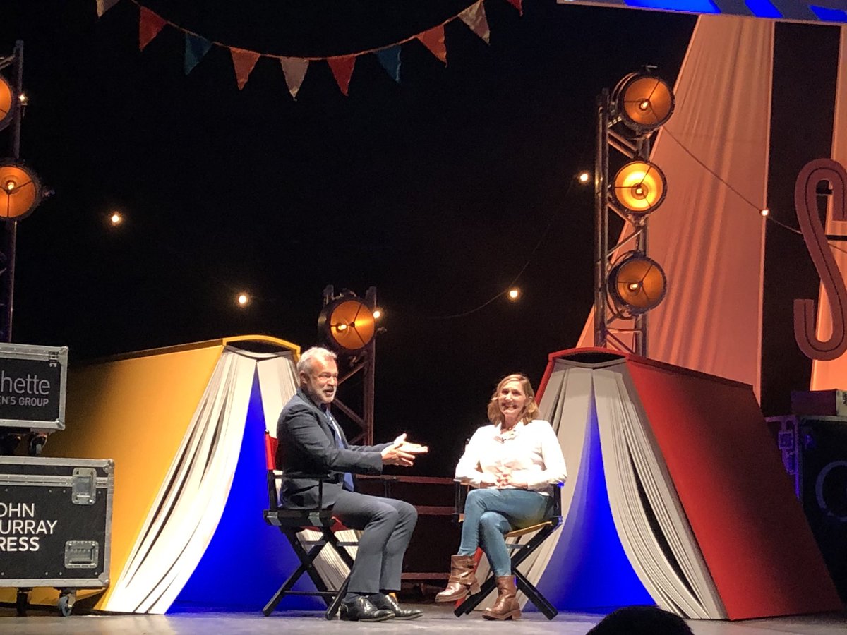 valvicky16's tweet image. Graham Norton and Anne Griffin #showcase19