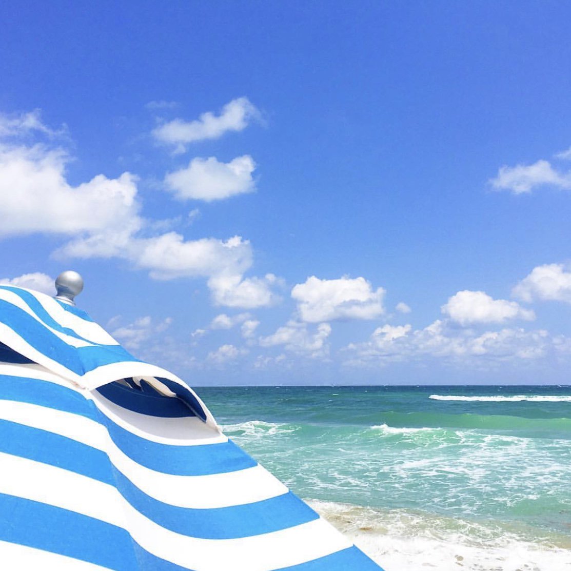 hydebeachhouse's tweet photo. Enjoy some fun under the sun all Monday long. |photo: @tomoty_1

https://t.co/OnVRbWb1c1 https://t.co/XK5J5zrEtp