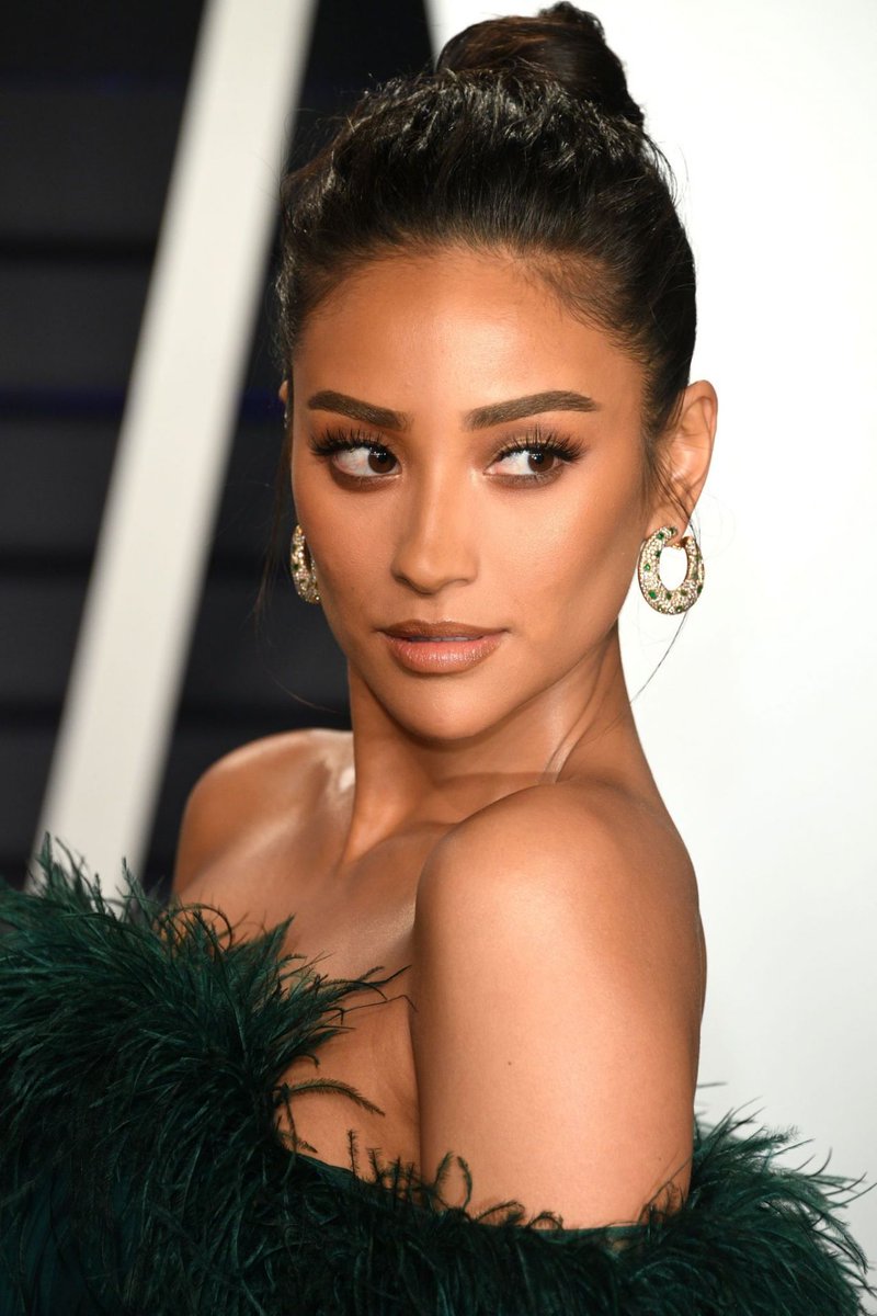 prettylieliars's tweet photo. say whatever you want but yesterday night @shaymitch won everyone's hearts without the need of a nomination ✨ https://t.co/ZfLHPg4c2e