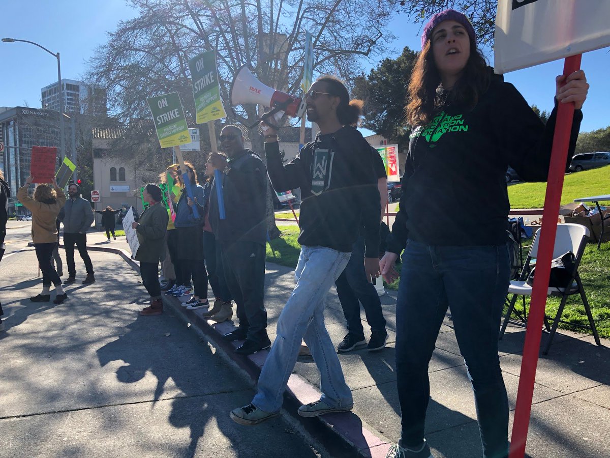 OaklandEA's tweet photo. The billionaire privatizers that bought the Oakland School Board want to see 24 of Oaklands 86 public schools closed and inevitably reopened as charters. We will not let that happen. #WeAreOakland #Unite4OaklandKids #OUSDstrike https://t.co/kBGRiAZMR6